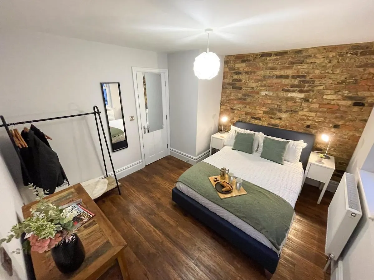 Casa de Férias Stunning Brighton Seaside 2-Bedroom Townhouse With Patio, Sleeps 6