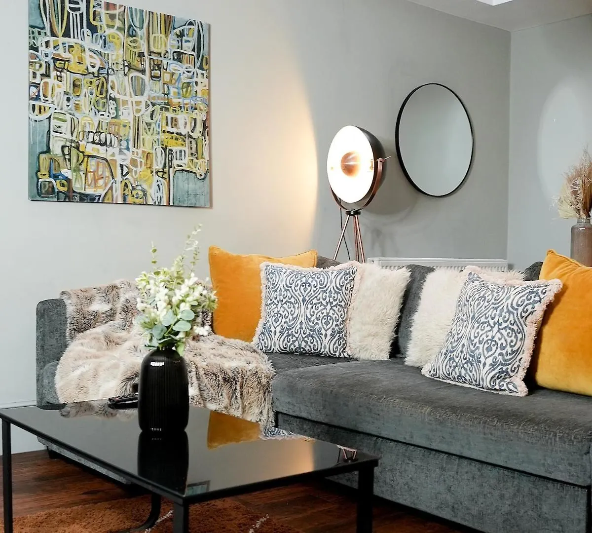 Stunning Brighton Seaside 2-Bedroom Townhouse With Patio, Sleeps 6