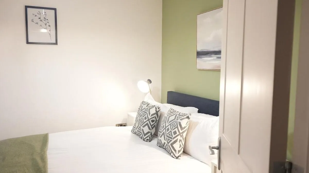 Nyaraló Stunning Brighton Seaside 2-Bedroom Townhouse With Patio, Sleeps 6